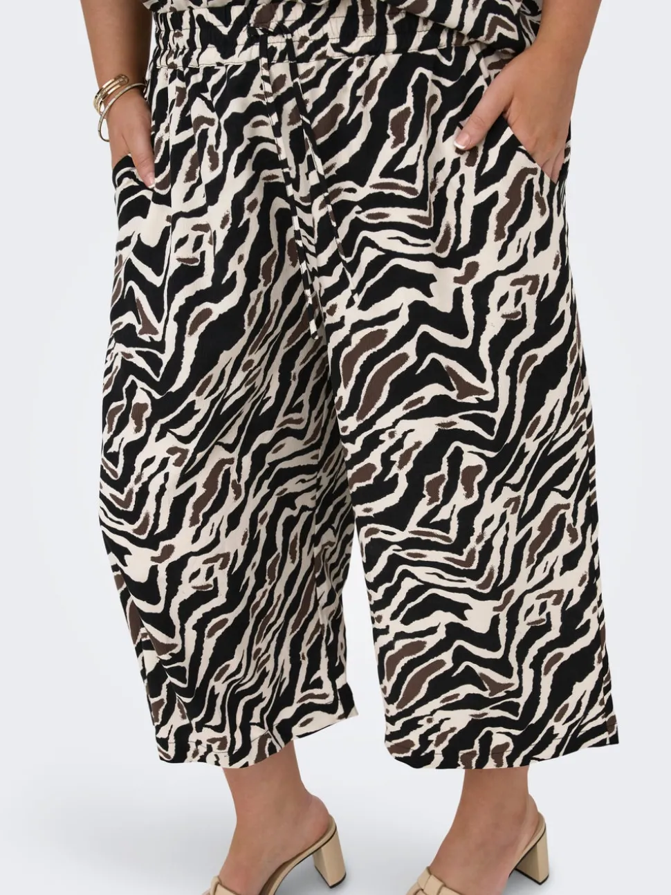 CARELITE Cropped Fit Culottebyxor