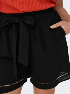 CARJUPITER Medelhög midja Lös passform Shorts
