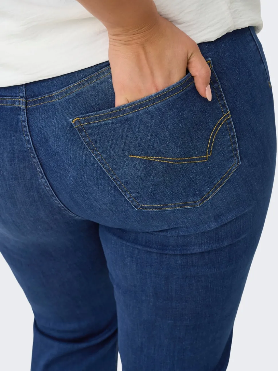 CARKENYA Medelhög midja Utsvängd passform Ankellängd Jeans