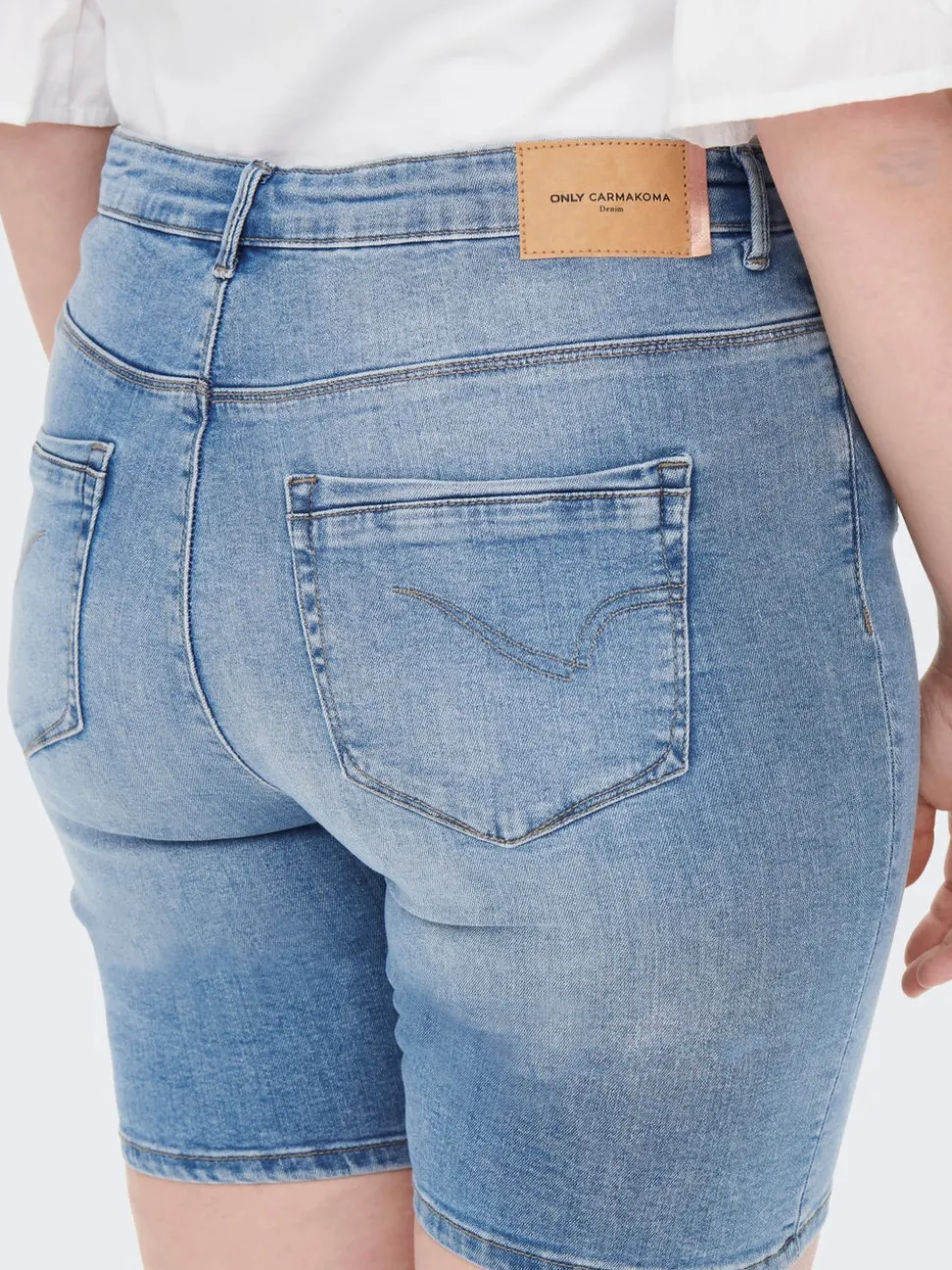 CARLAOLA Skinny Fit Denimshorts