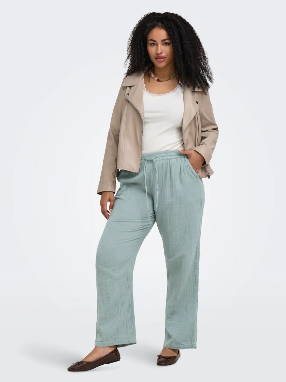 CARTHYRA Comfort fit Byxor med vida ben