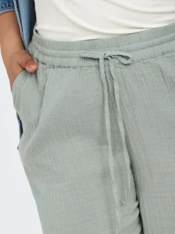CARTHYRA Hög midja Normal passform Shorts