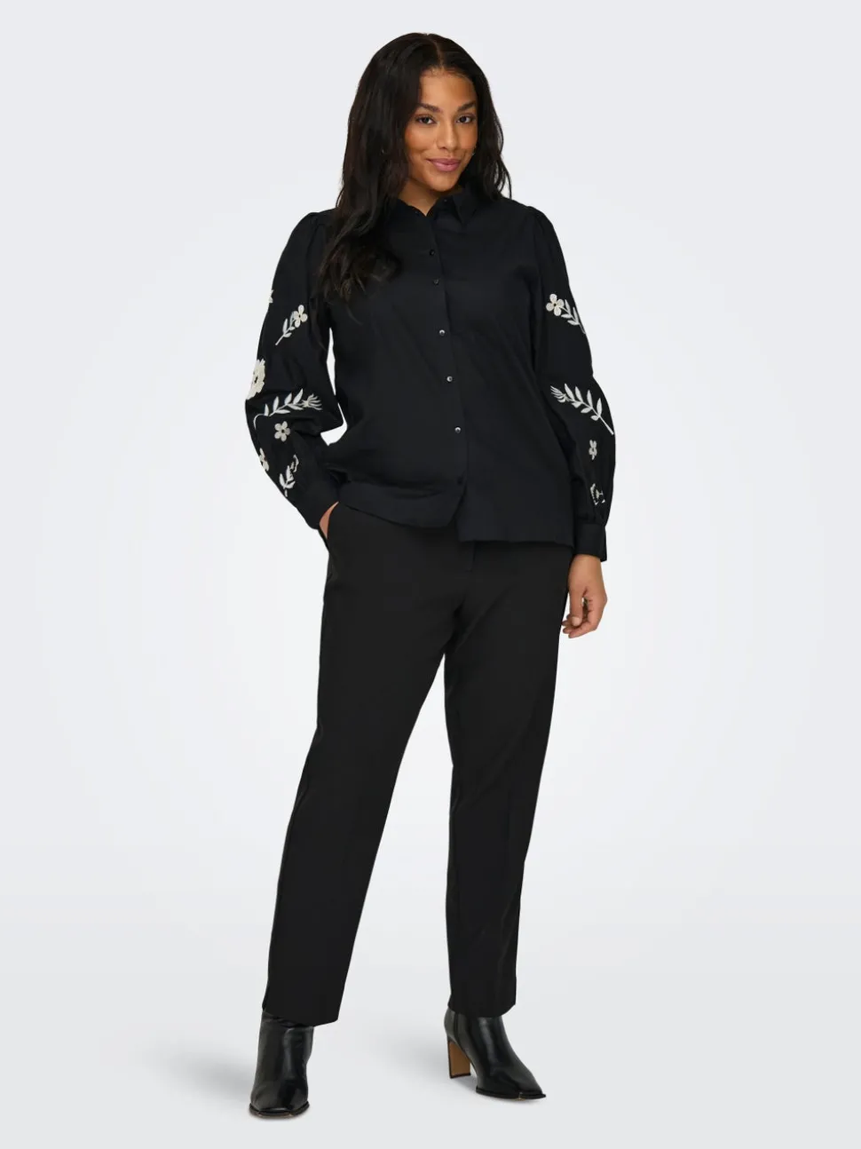 CARVERONICA-ELLY Slim Fit Byxor