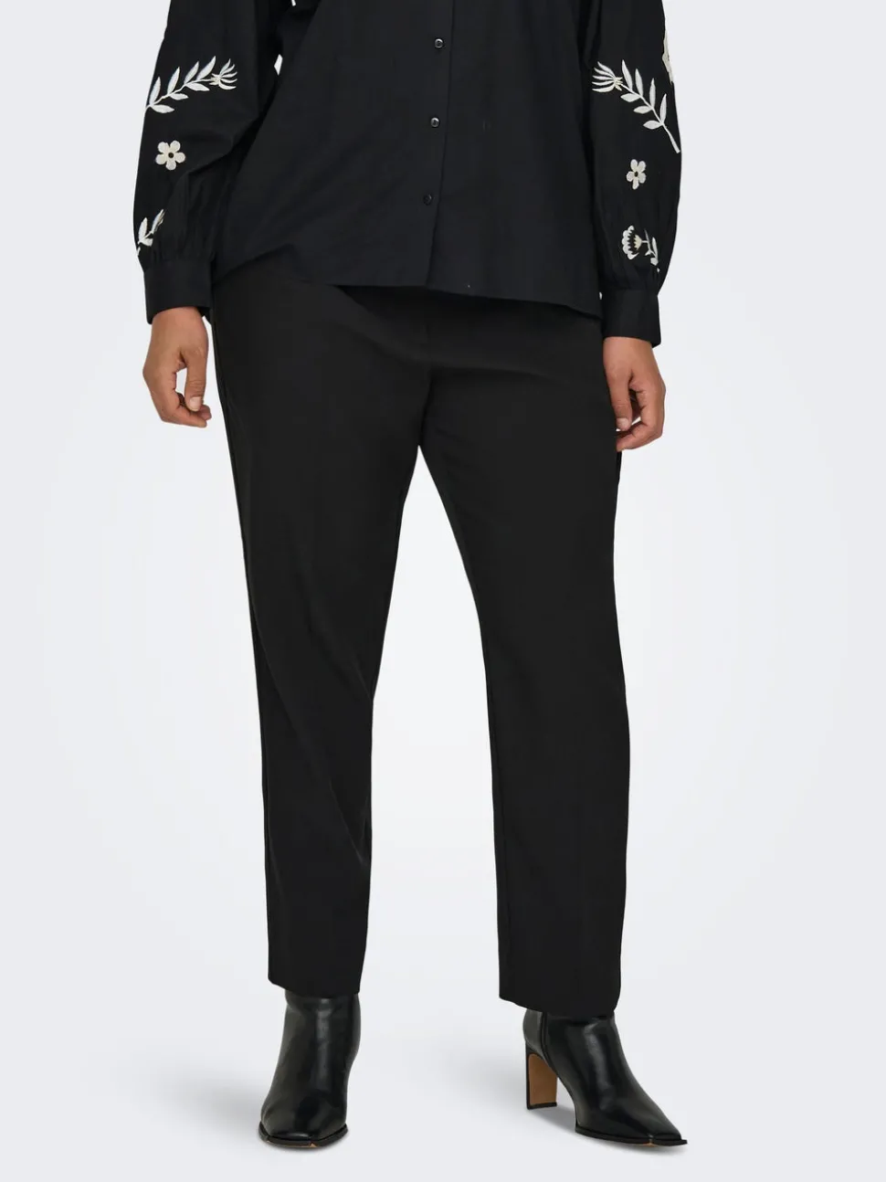 CARVERONICA-ELLY Slim Fit Byxor