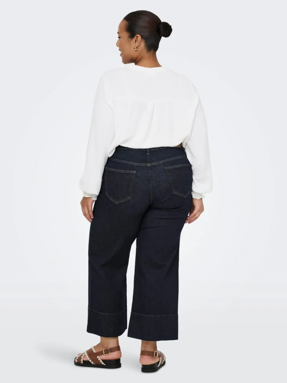 CARWILLY Hög midja Vida ben Beskuren Jeans