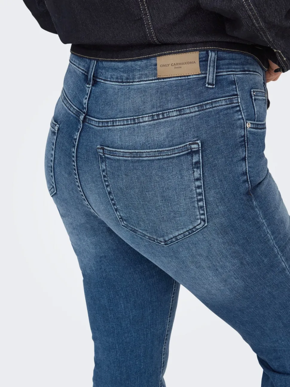 CARWILLY Medelhög midja Utsvängd passform Jeans