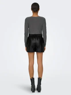 JDYALAIA Medelhög midja Normal passform Shorts i läderimitation
