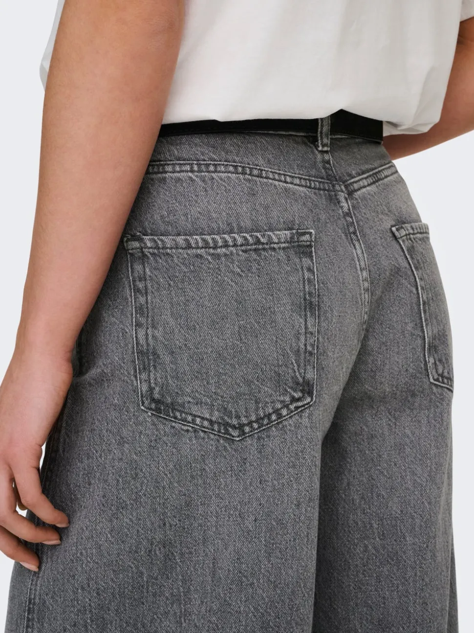 JDYSUSIE Medelhög midja Barrel-passform Jeans