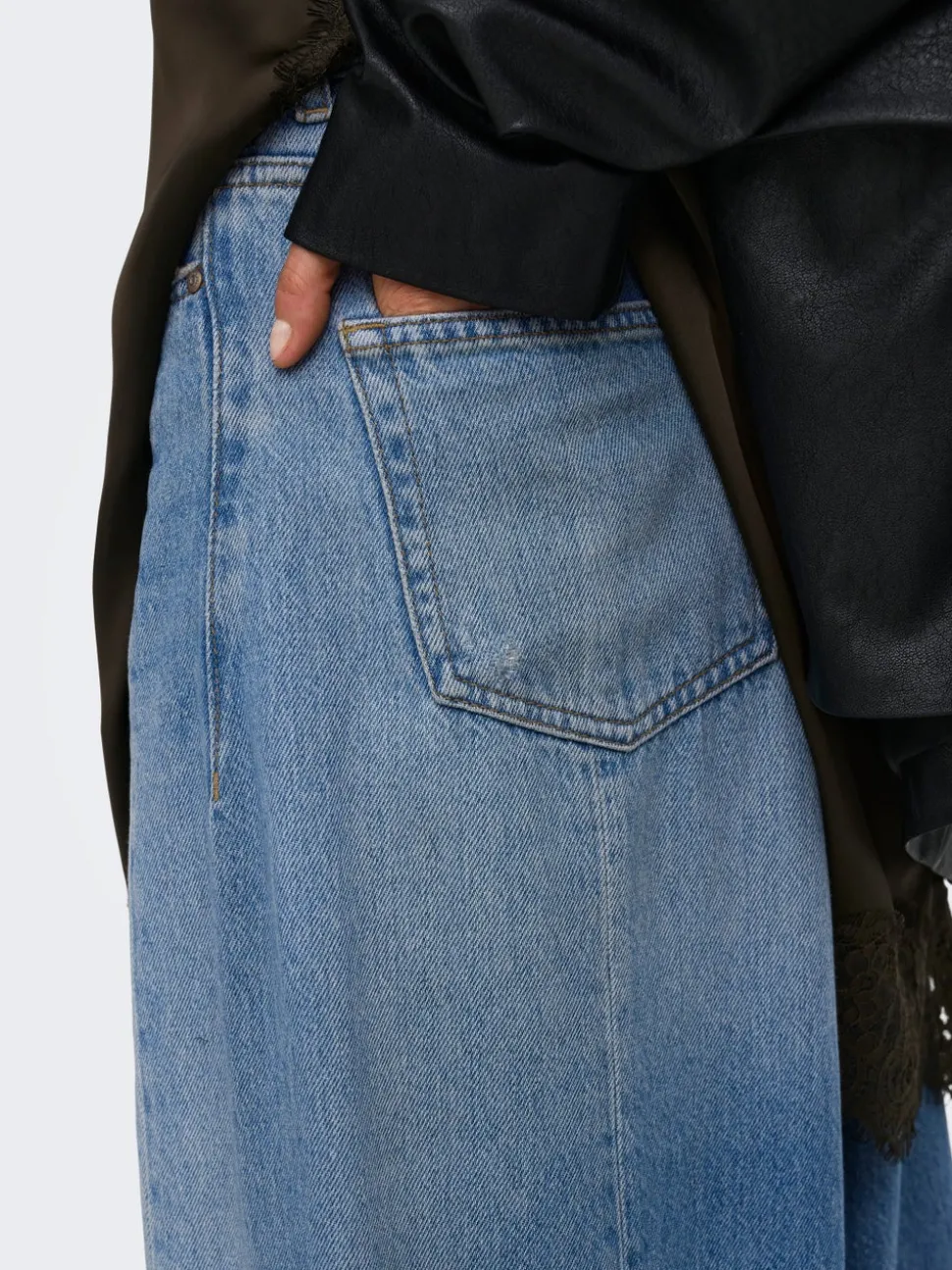 JDYSUSIE Medelhög midja Barrel-passform Jeans