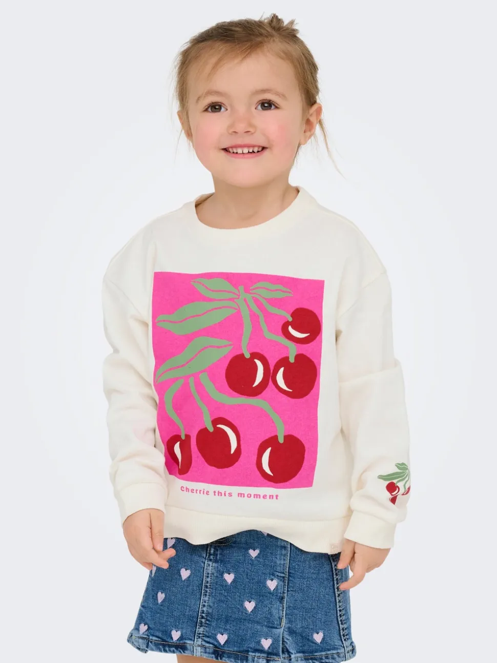 KMGARTSY Sweatshirt