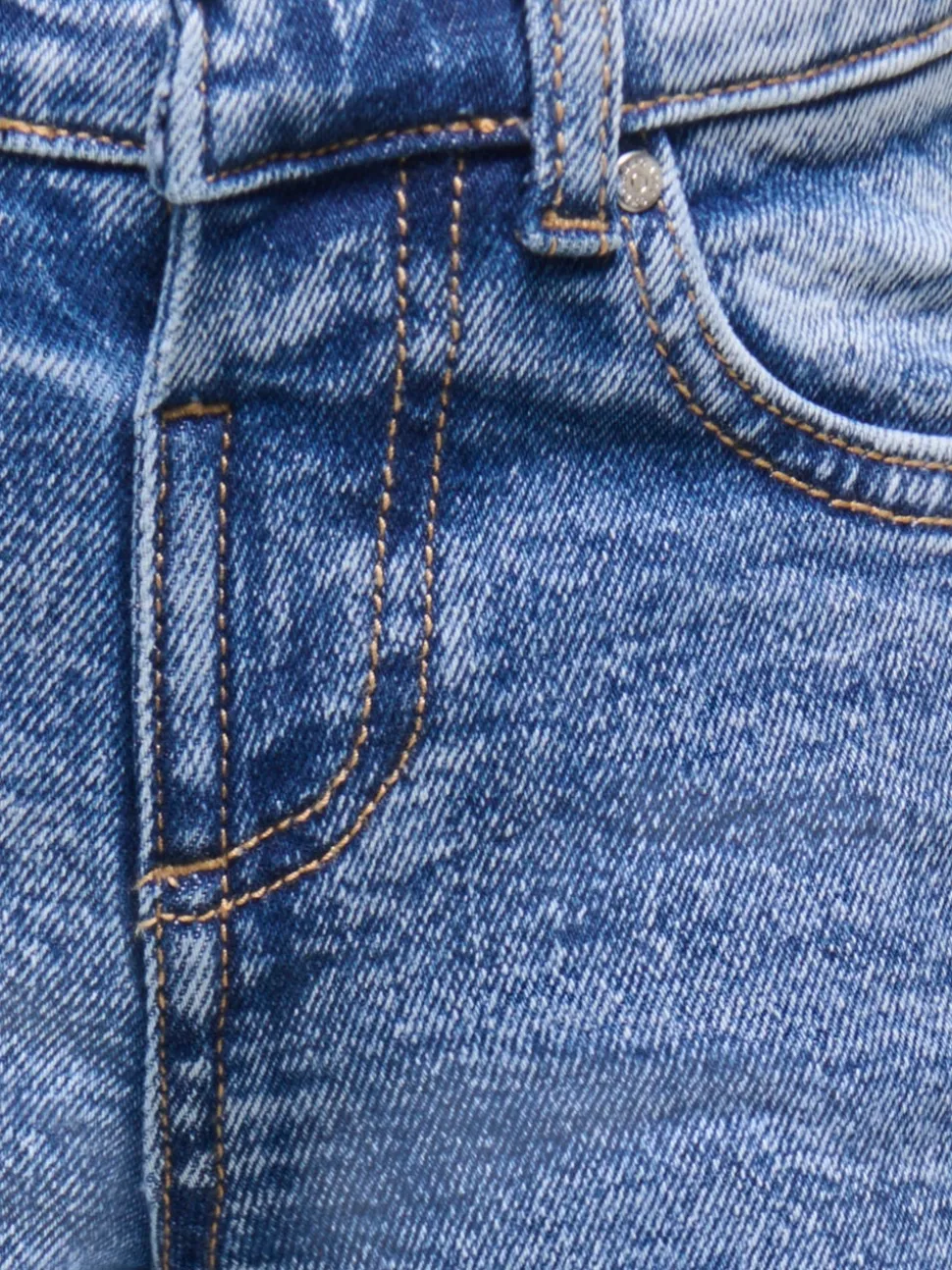 KMGJUICY Medelhög midja Vida ben Jeans