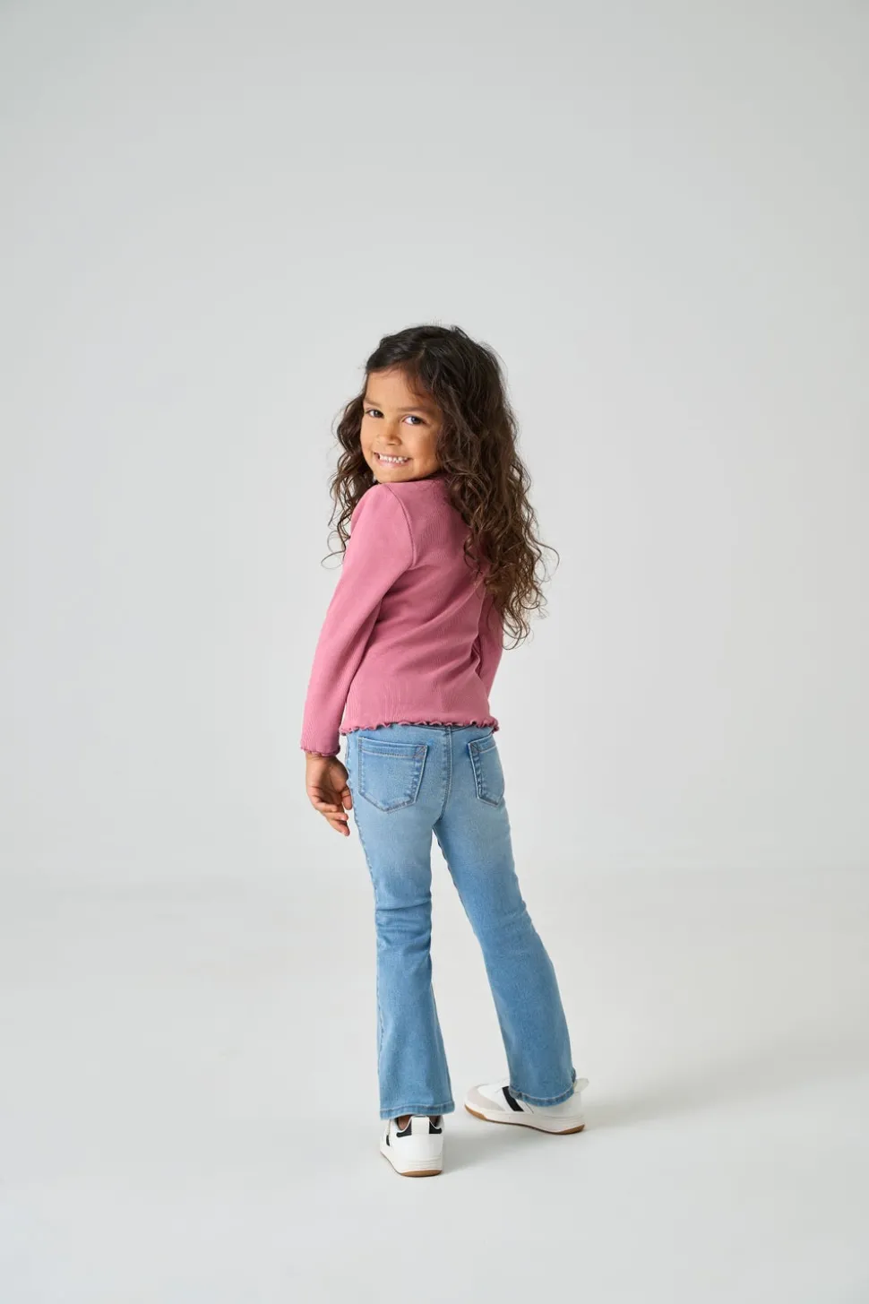 KMGROYAL Utsvängd passform Jeans