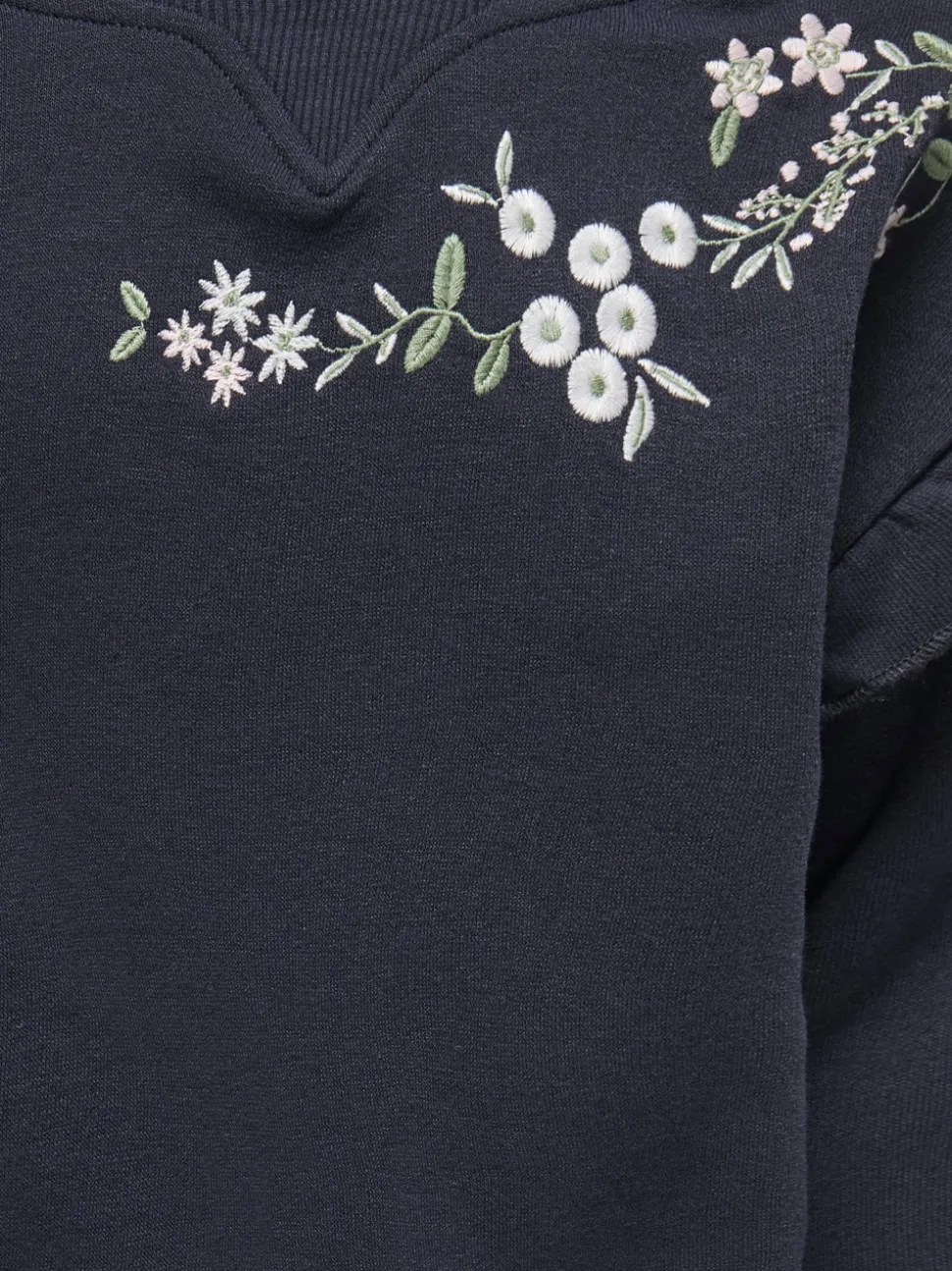 KMGSARA Sweatshirt