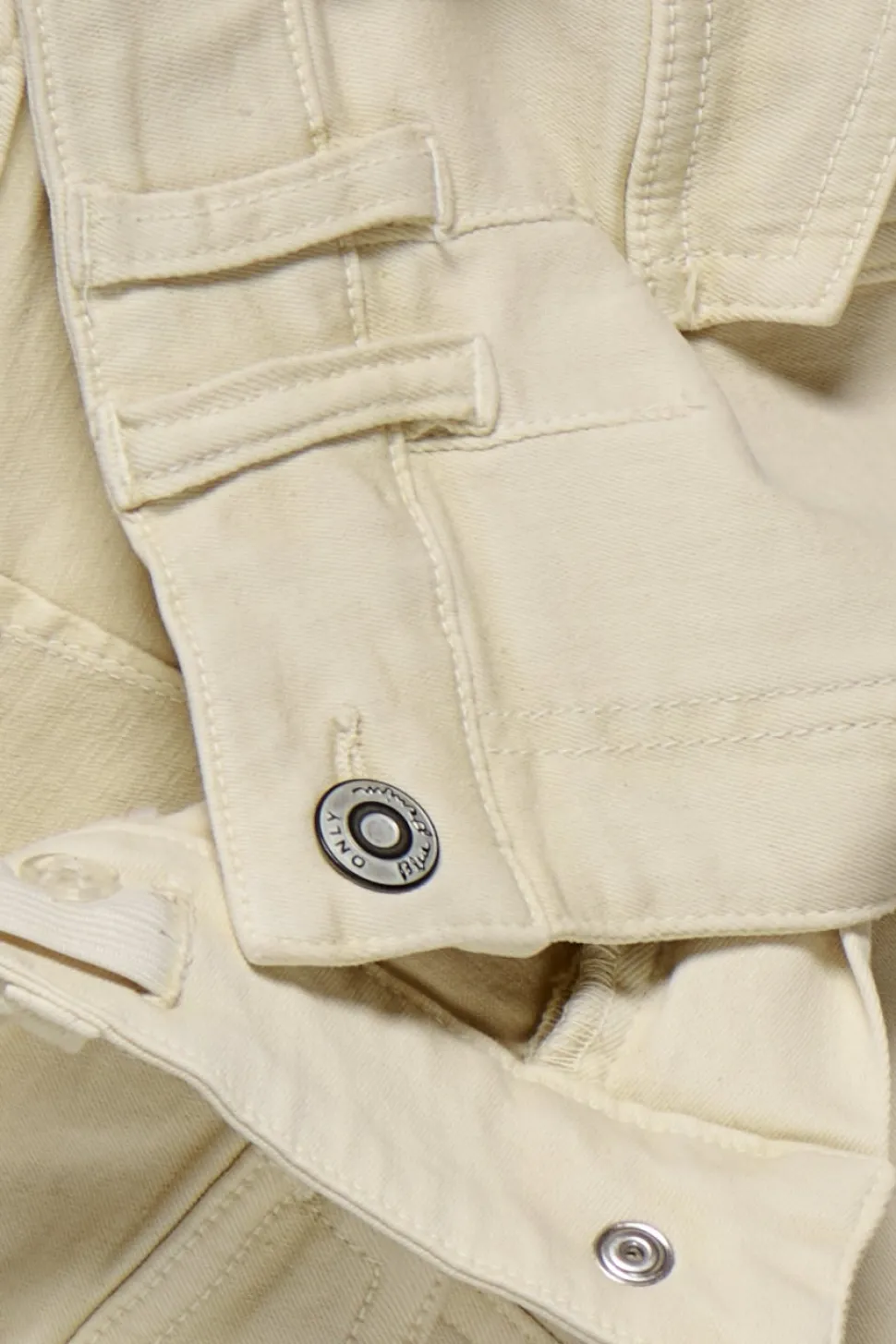 KOGMISSOURI Hög midja Normal passform Shorts