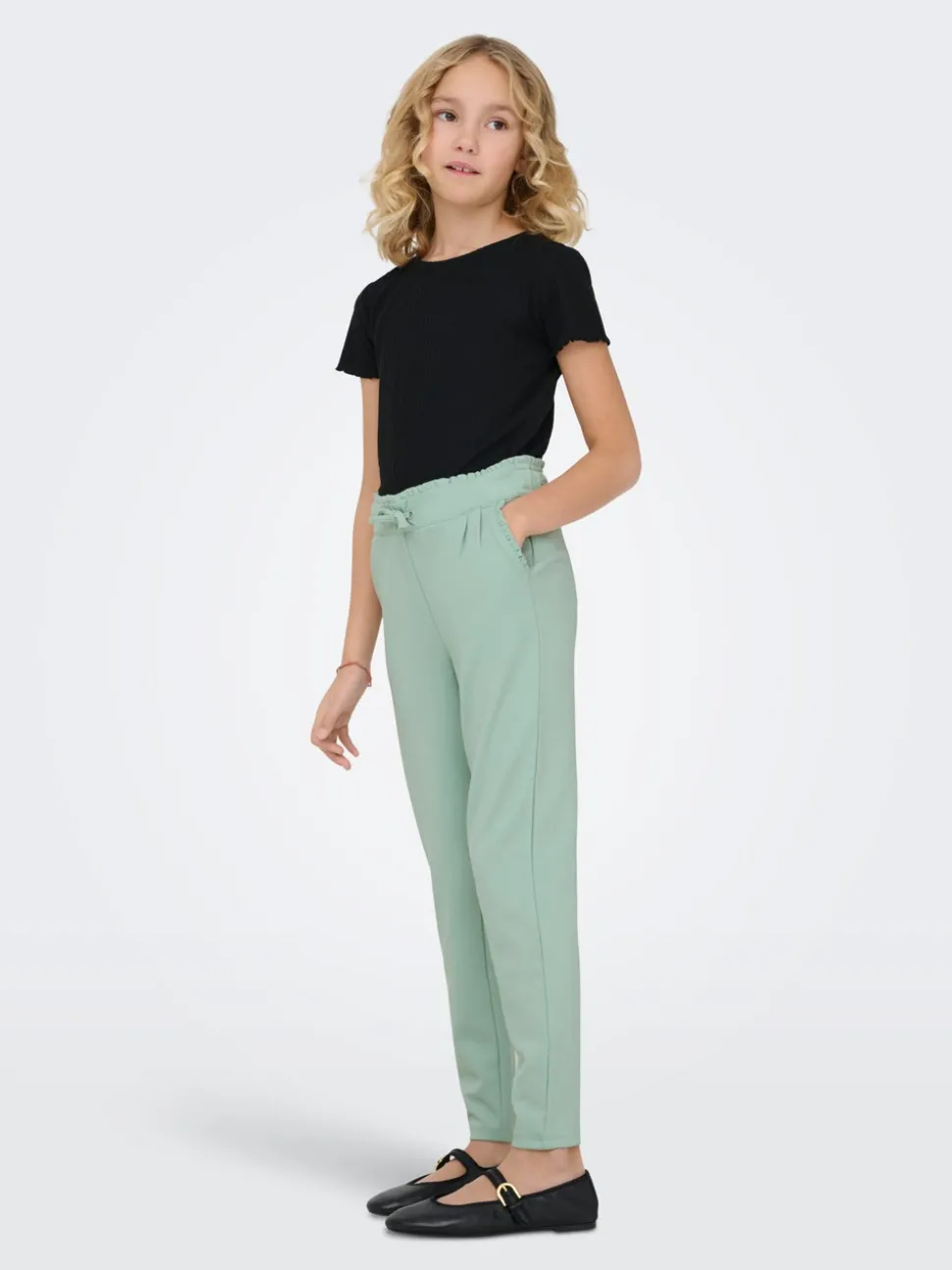 KOGSANIA Slim Fit Byxor