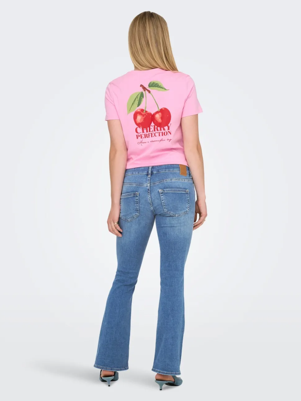 OLMBLUSH Medelhög midja Utsvängd passform Jeans