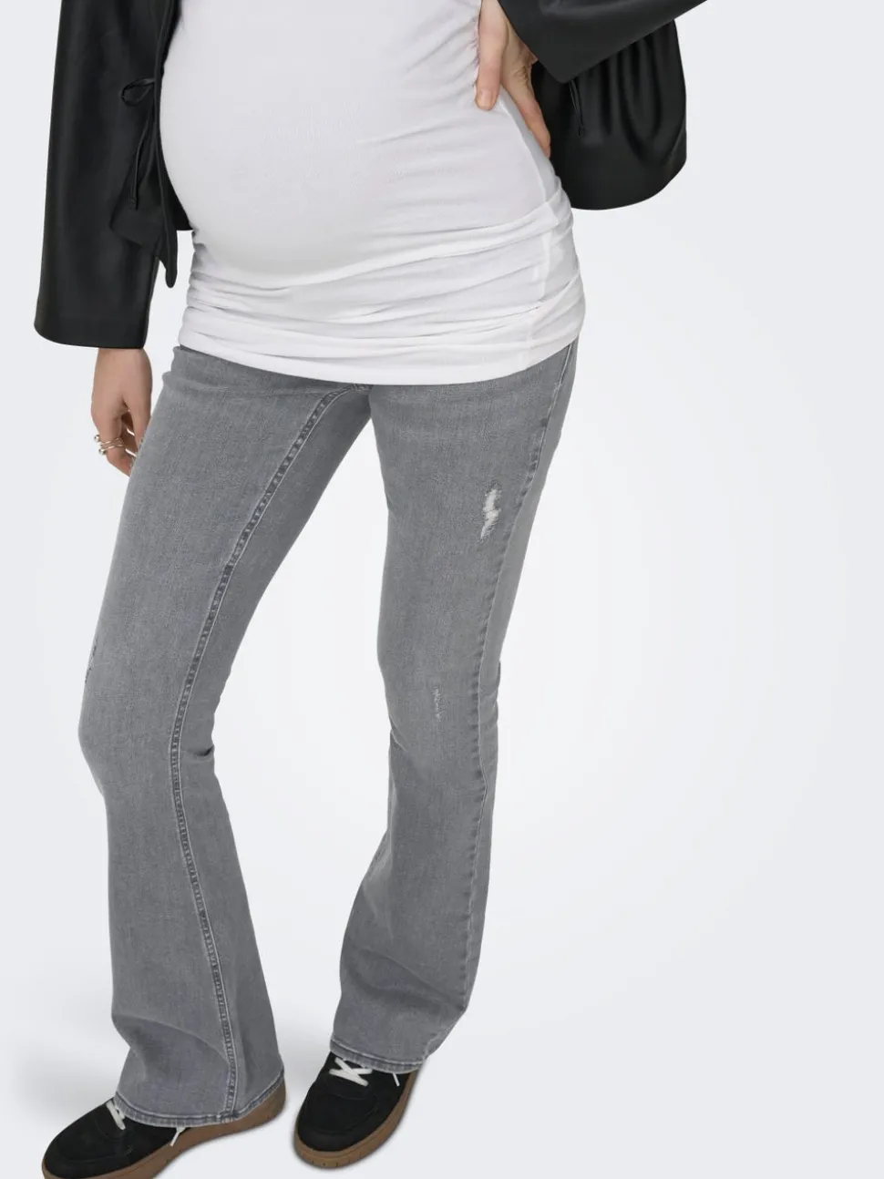 OLMBLUSH Utsvängd passform Jeans