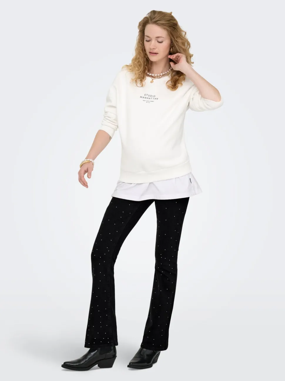 OLMBLUSH Utsvängd passform Jeans