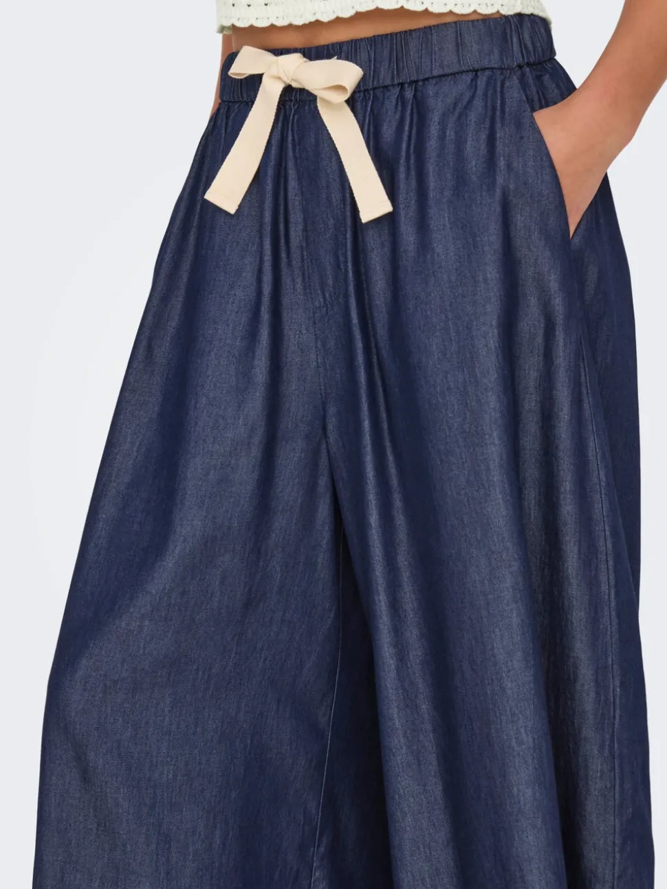 ONLBEA Hög midja Vida ben Ankellängd Jeans