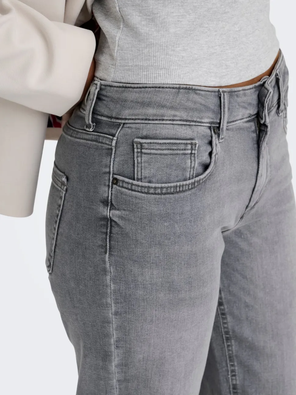 ONLBLUSH Medelhög midja Rak passform Jeans