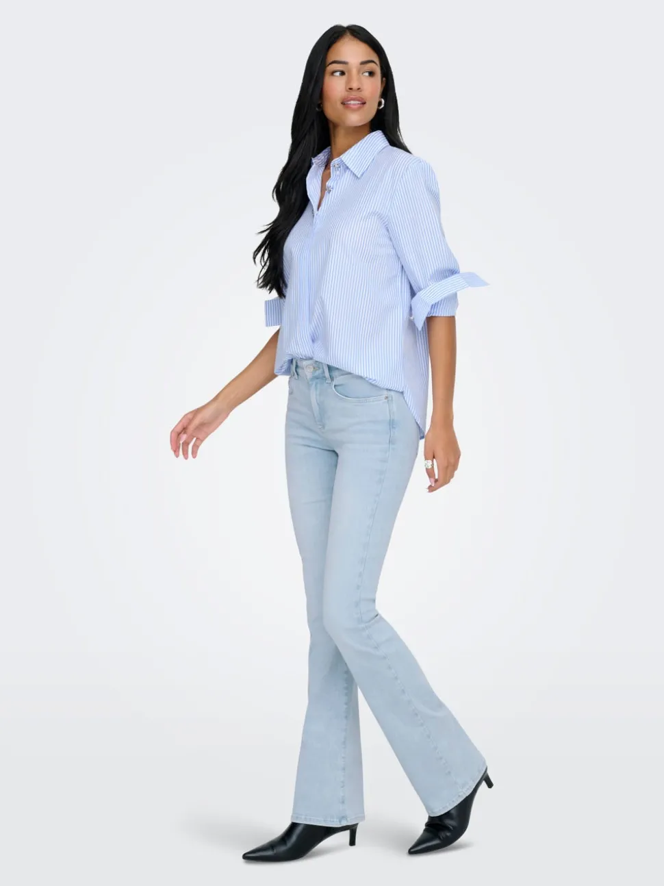 ONLBLUSH Medelhög midja Utsvängd passform Jeans