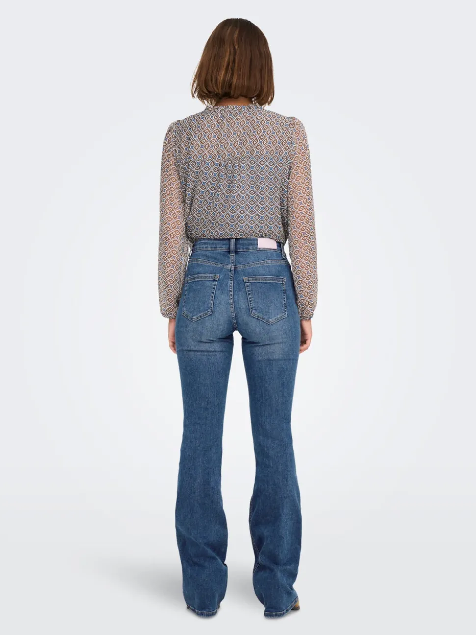 ONLBLUSH Medelhög midja Utsvängd passform Jeans
