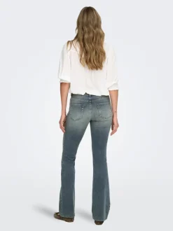 ONLBLUSH Medelhög midja Utsvängd passform Jeans