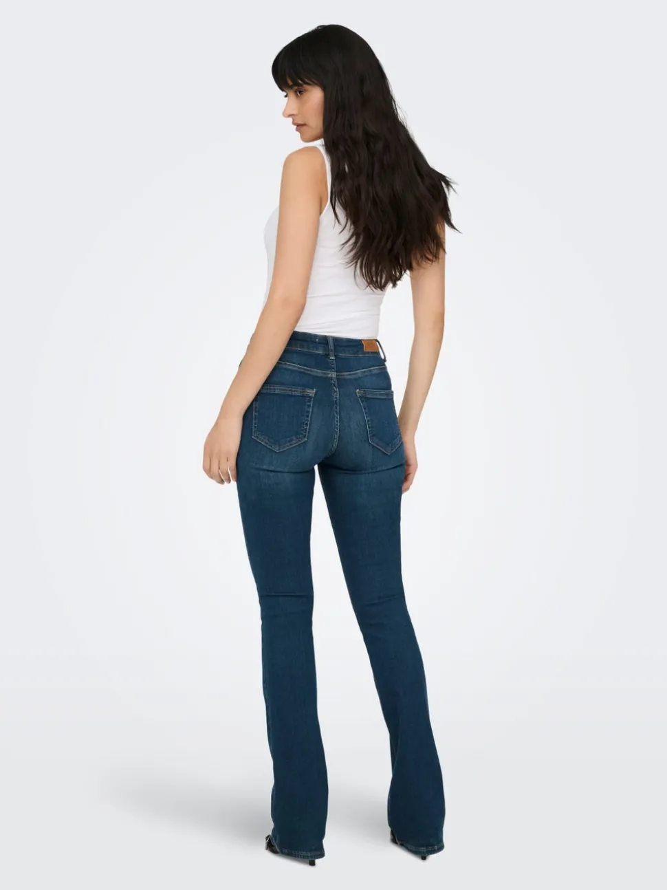 ONLBLUSH Medelhög midja Utsvängd passform Jeans