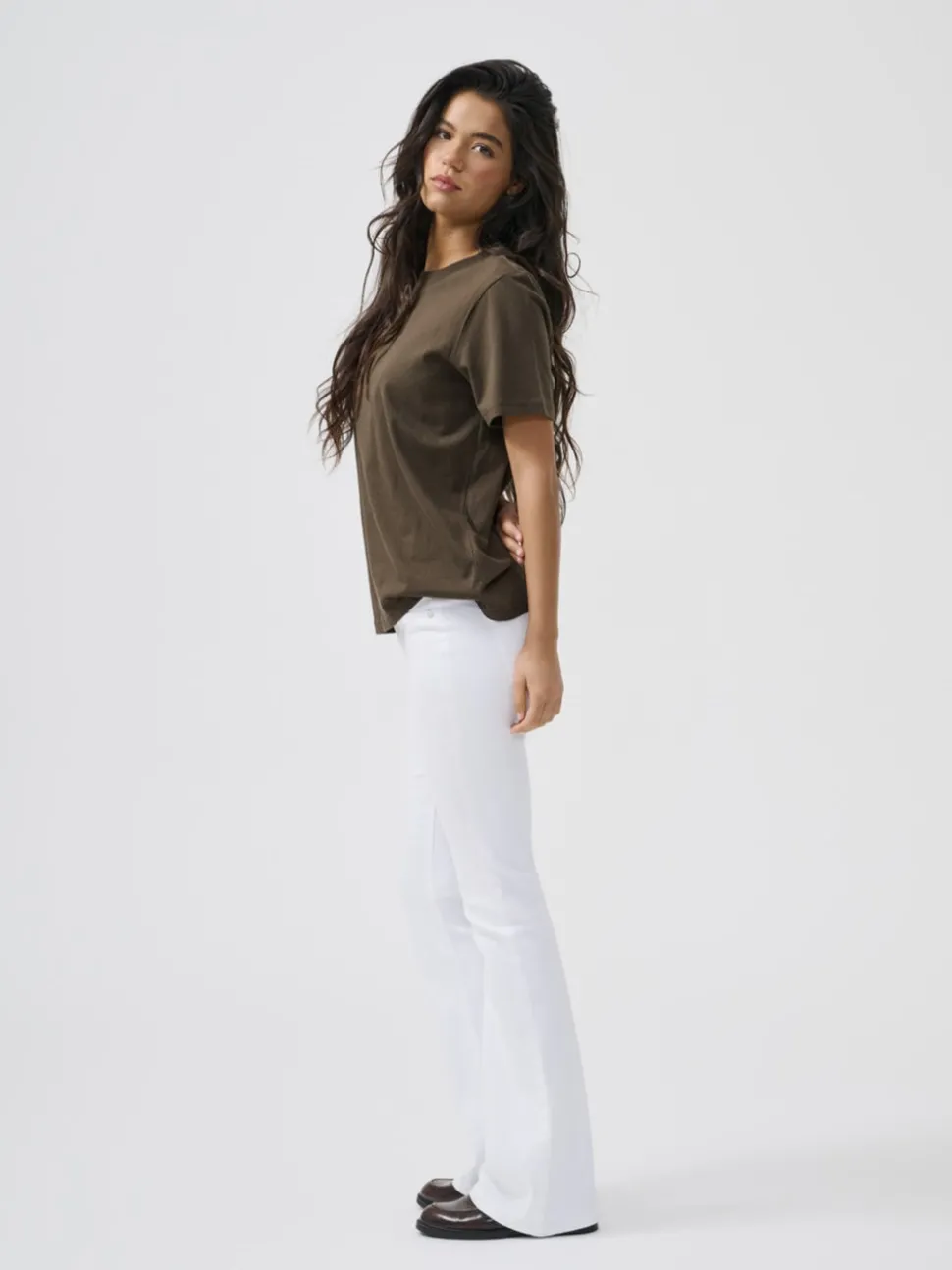 ONLBLUSH Medelhög midja Utsvängd passform Jeans