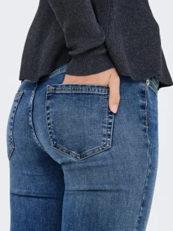 ONLBLUSH Medelhög midja Utsvängd passform Jeans