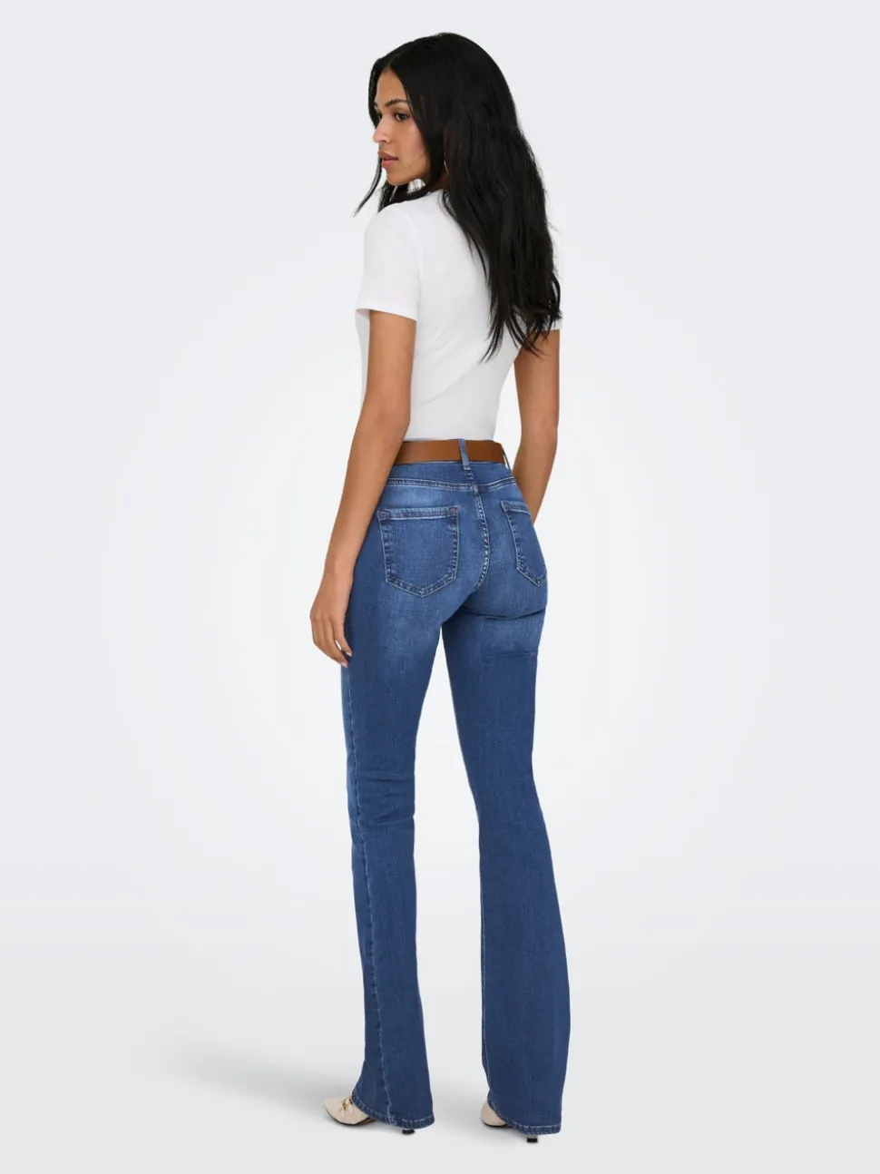 ONLBLUSH Medelhög midja Utsvängd passform Jeans