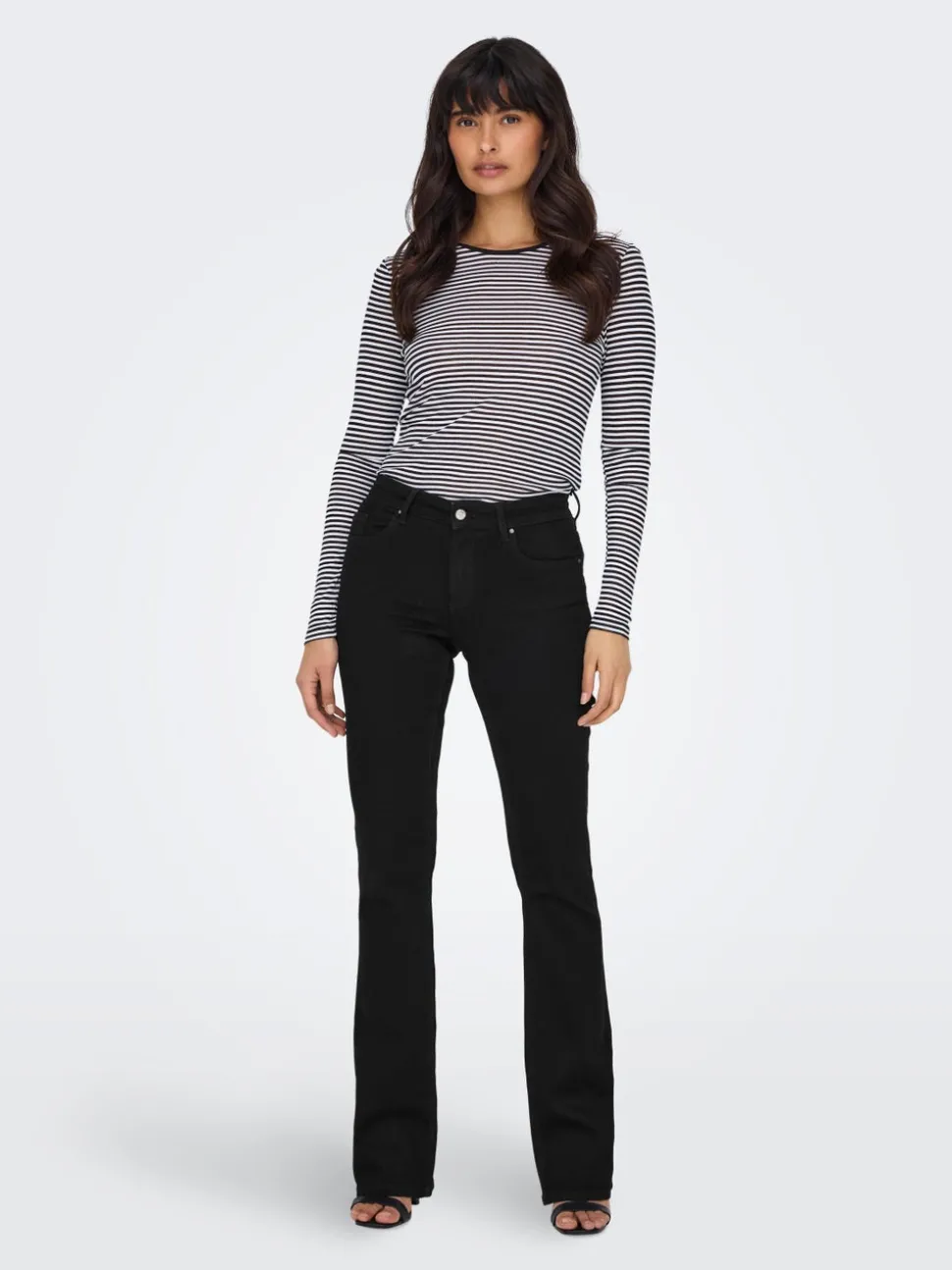 ONLBLUSH Medelhög midja Utsvängd passform Jeans