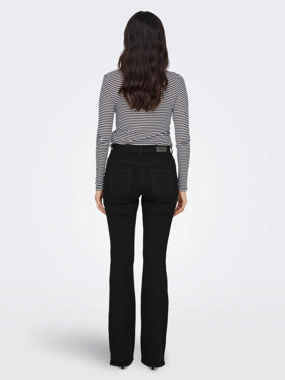 ONLBLUSH Medelhög midja Utsvängd passform Jeans