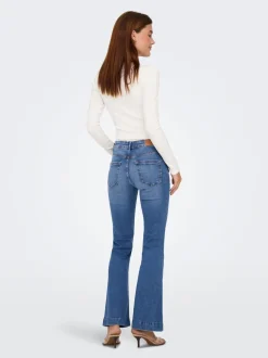 ONLBLUSH Medelhög midja Utsvängd retropassform Jeans
