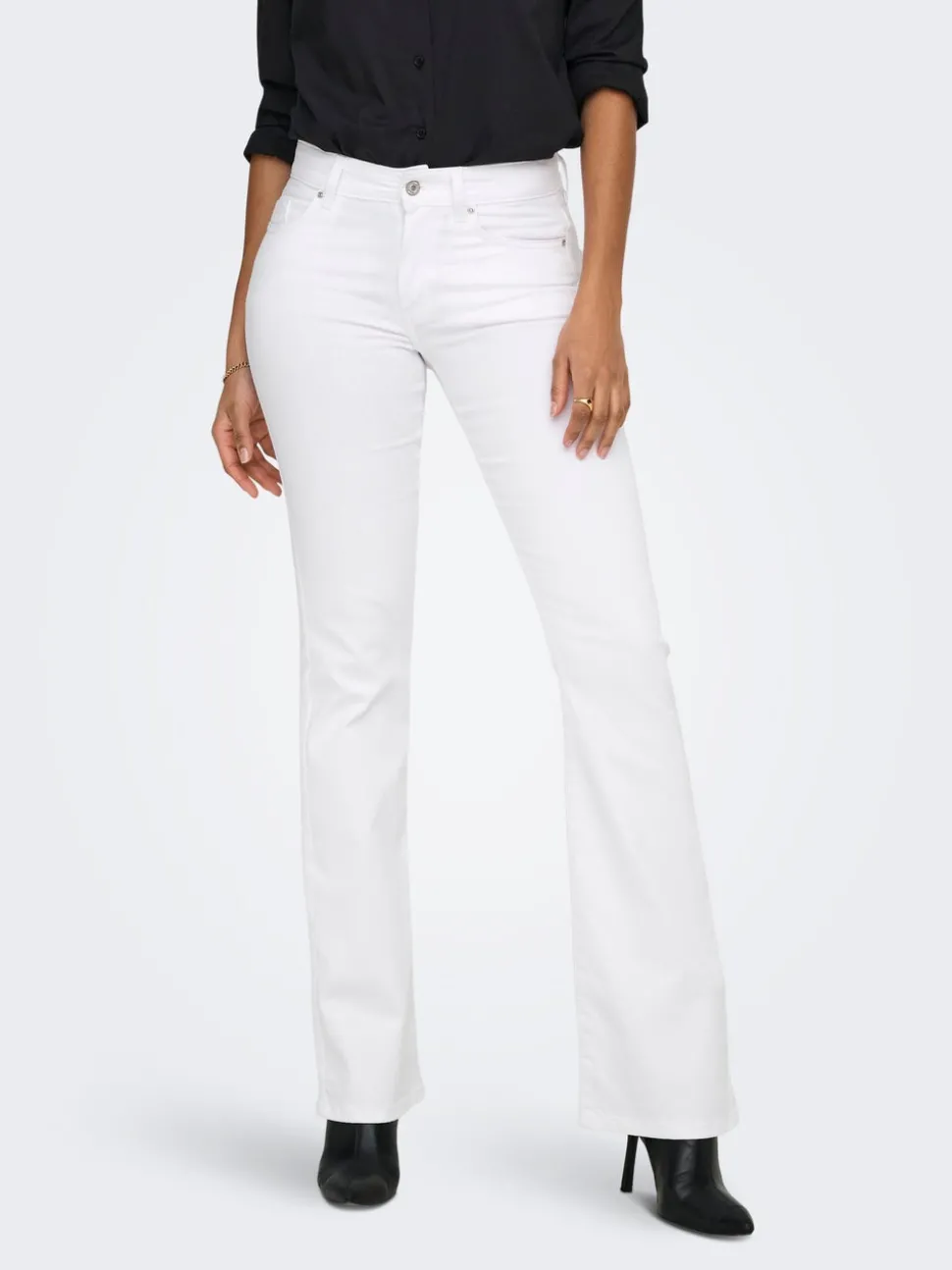 ONLBLUSH Medelhög midja Utsvängd passform Jeans