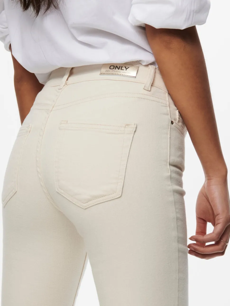 ONLBLUSH Medelhög midja Utsvängd passform Jeans