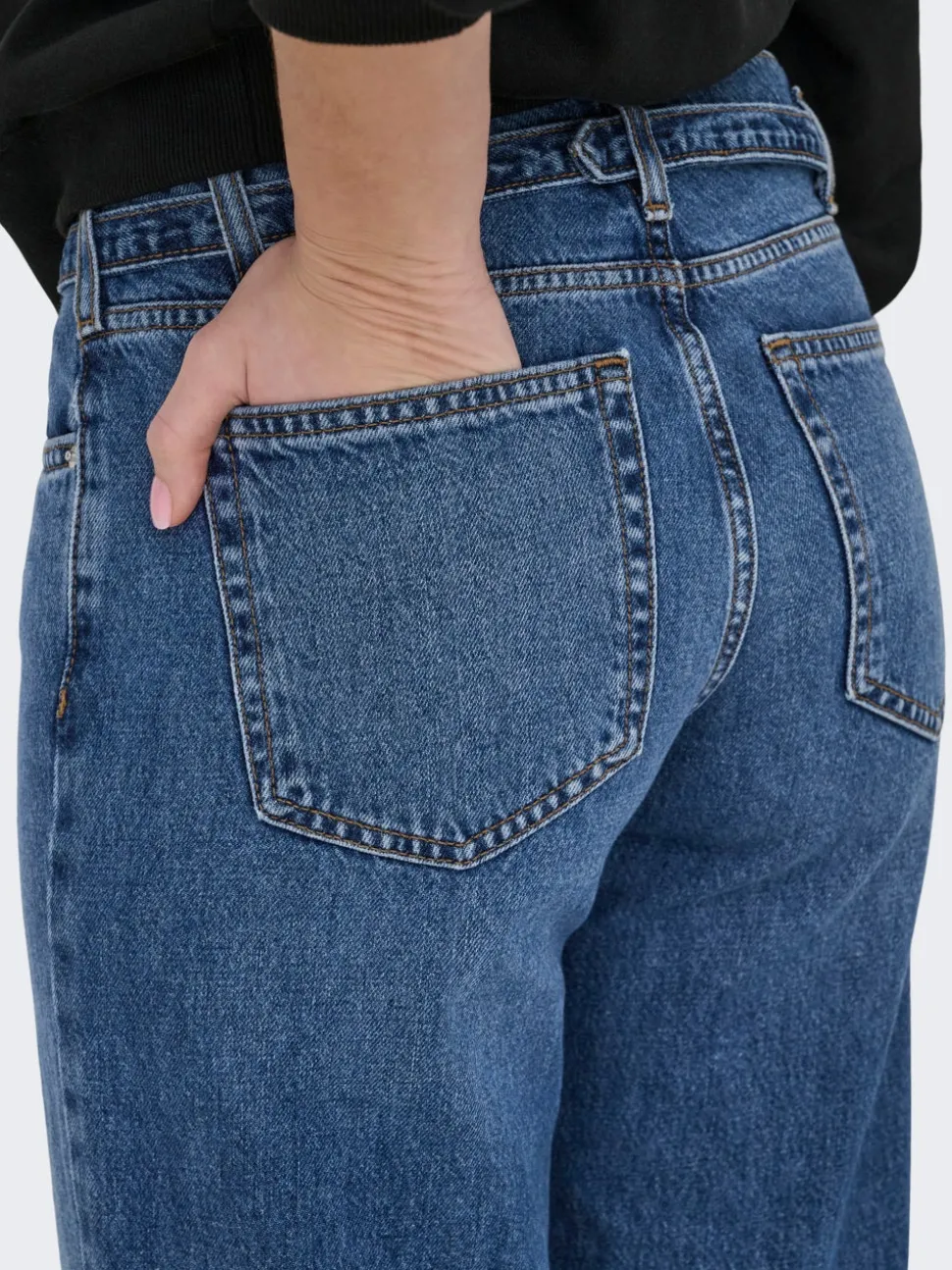 ONLBRENDA Låg midja Vida ben Jeans