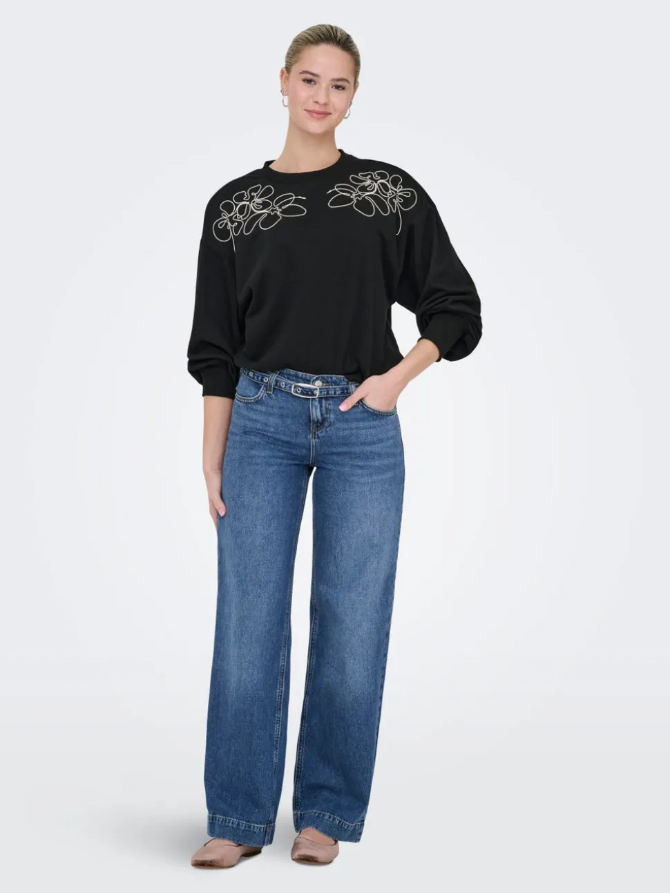ONLBRENDA Låg midja Vida ben Jeans