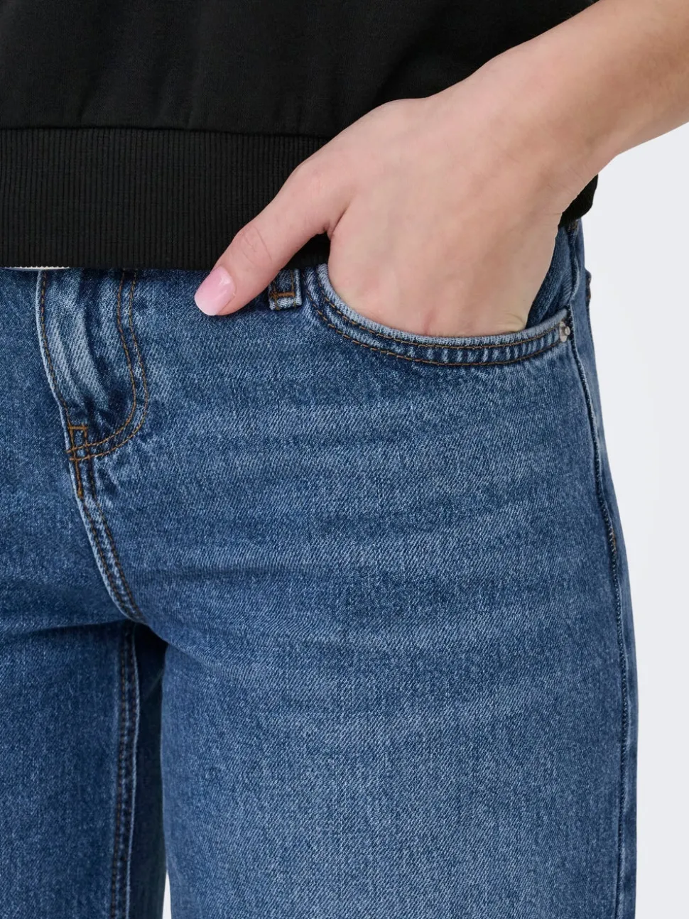 ONLBRENDA Låg midja Vida ben Jeans