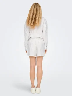 ONLCARO Medelhög midja Normal passform Linne Shorts