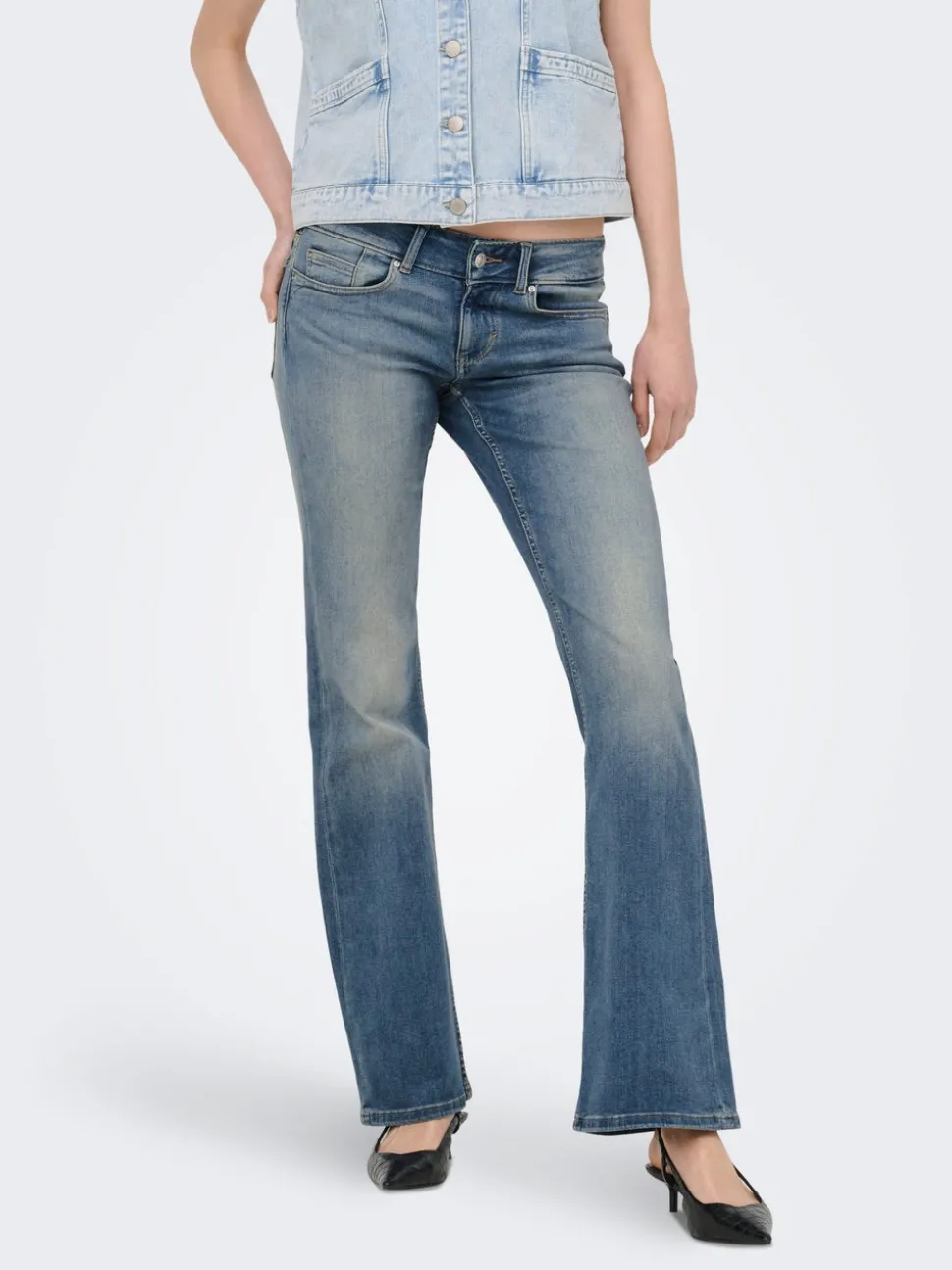 ONLCORAL Låg midja Utsvängd passform Jeans