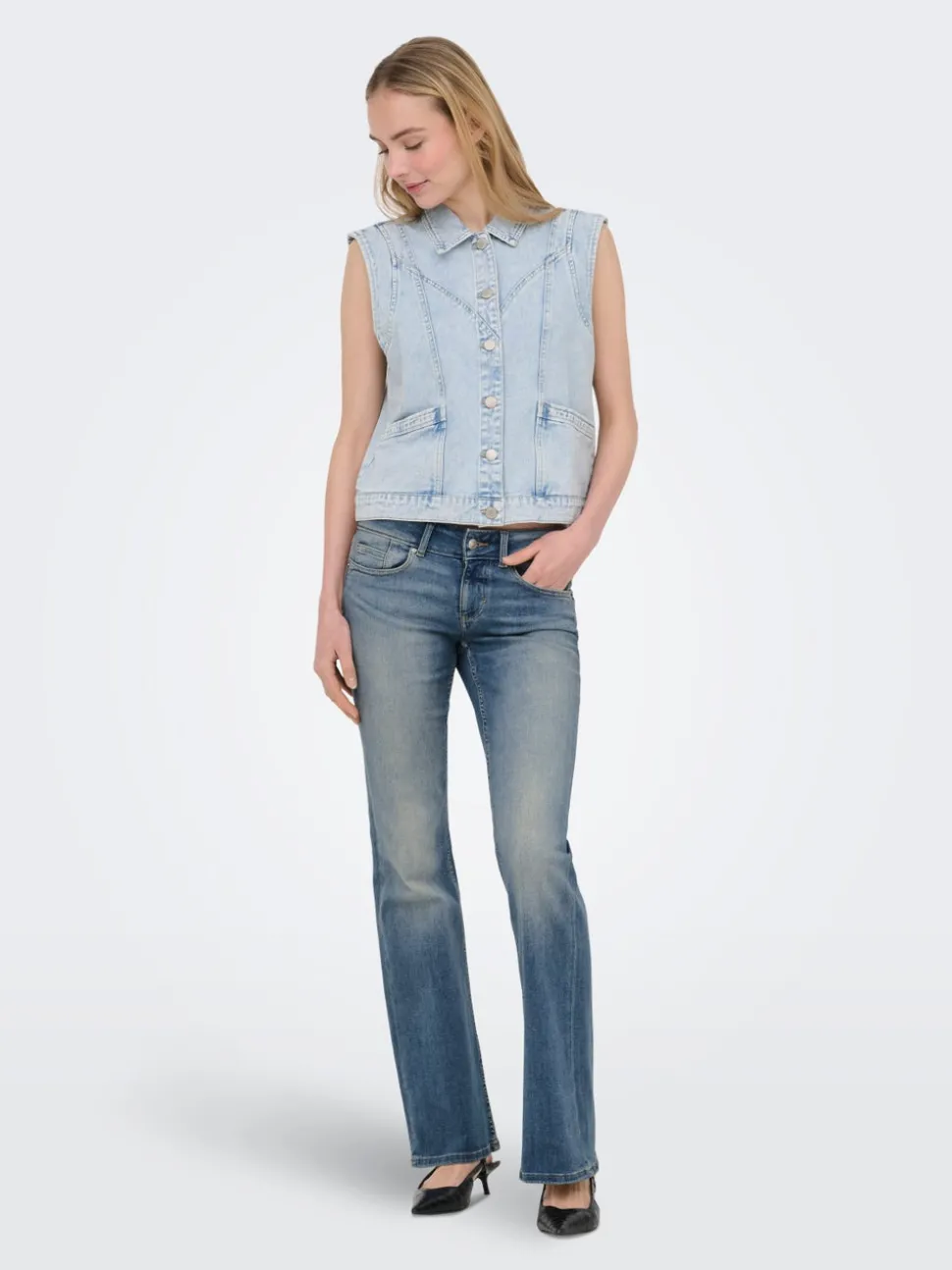 ONLCORAL Låg midja Utsvängd passform Jeans