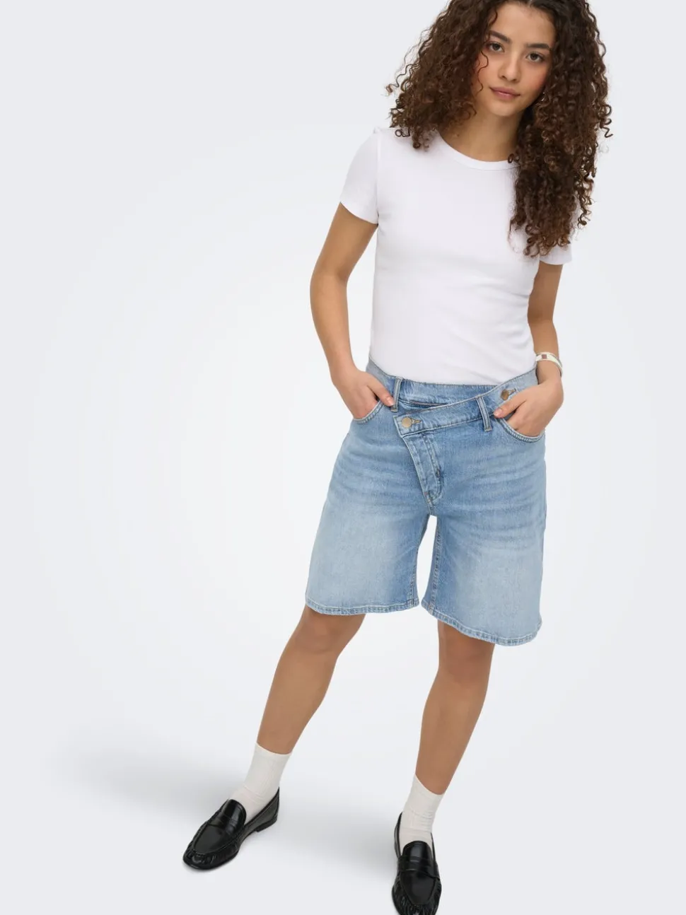 ONLCROSSOVER Medelhög midja Normal passform Denimshorts