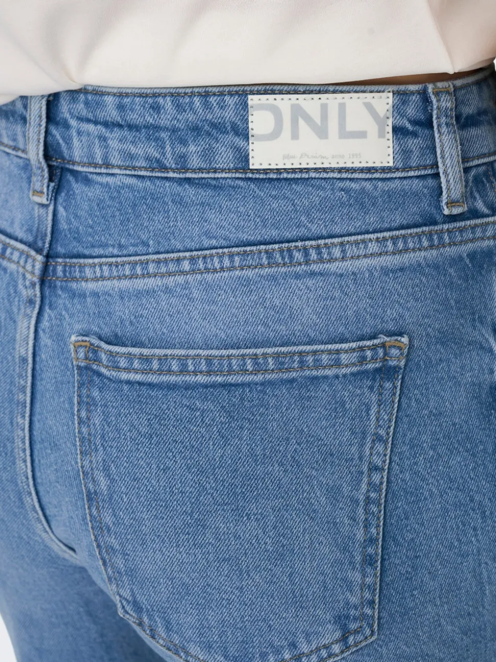 ONLEMILY Hög midja Rak passform Ankellängd Jeans
