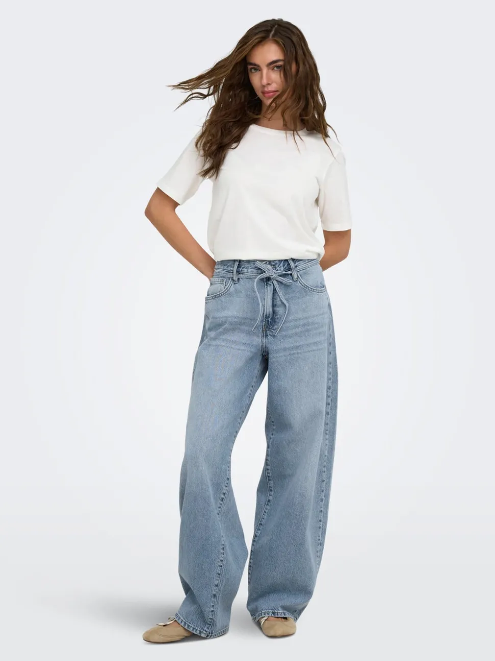 ONLGIANNA Medelhög midja Rak passform Jeans