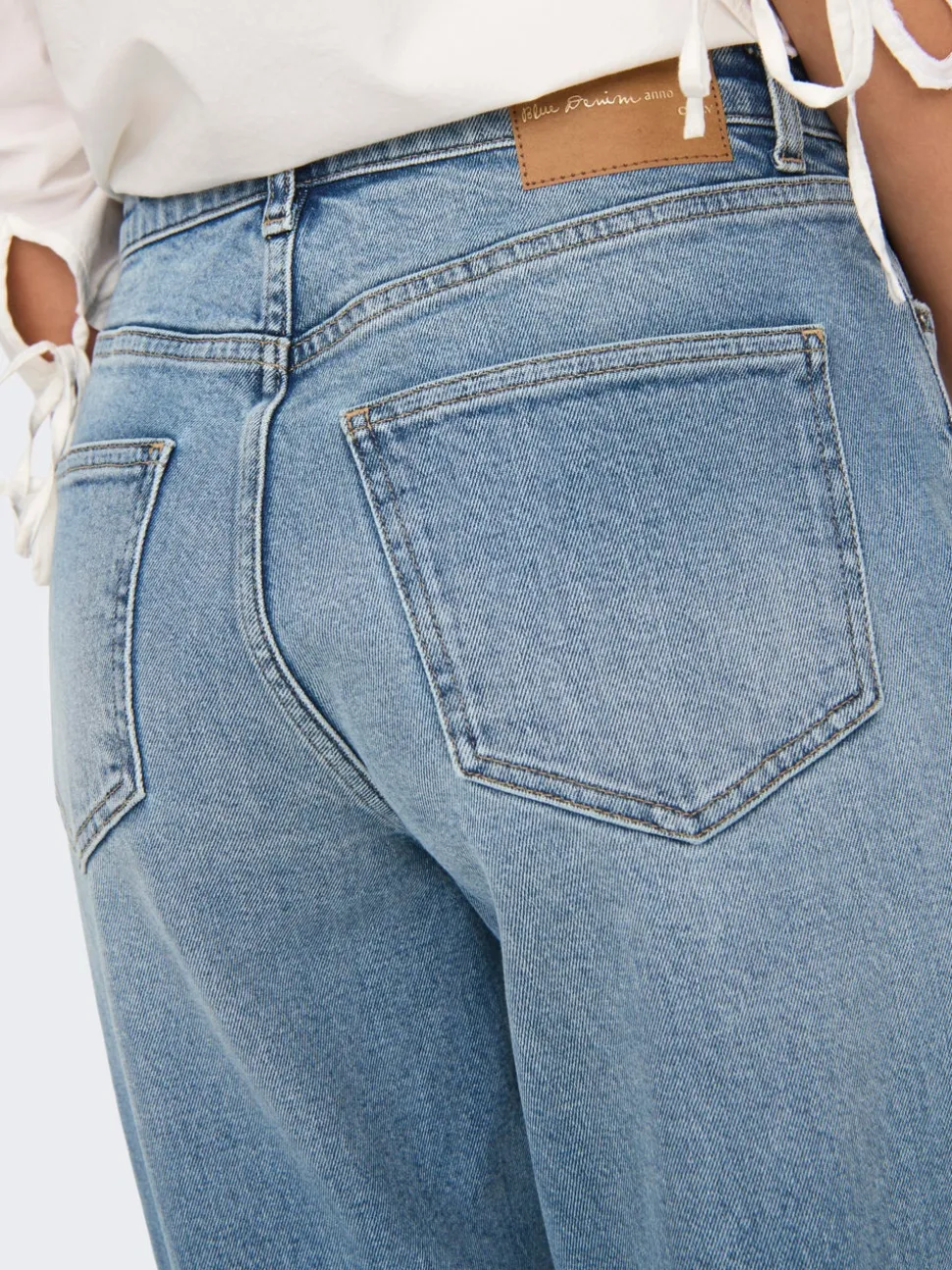 ONLJUICY Hög midja Mom Fit Jeans