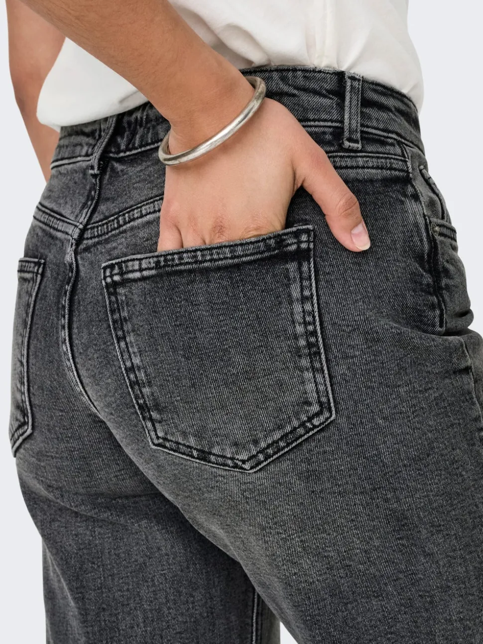 ONLJUICY Låg midja Vida ben Jeans