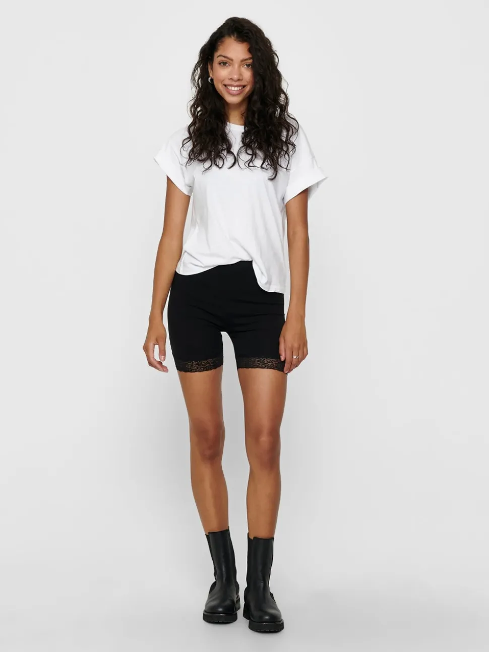 ONLLIVE 2-pack Slim Fit Åsittande shorts