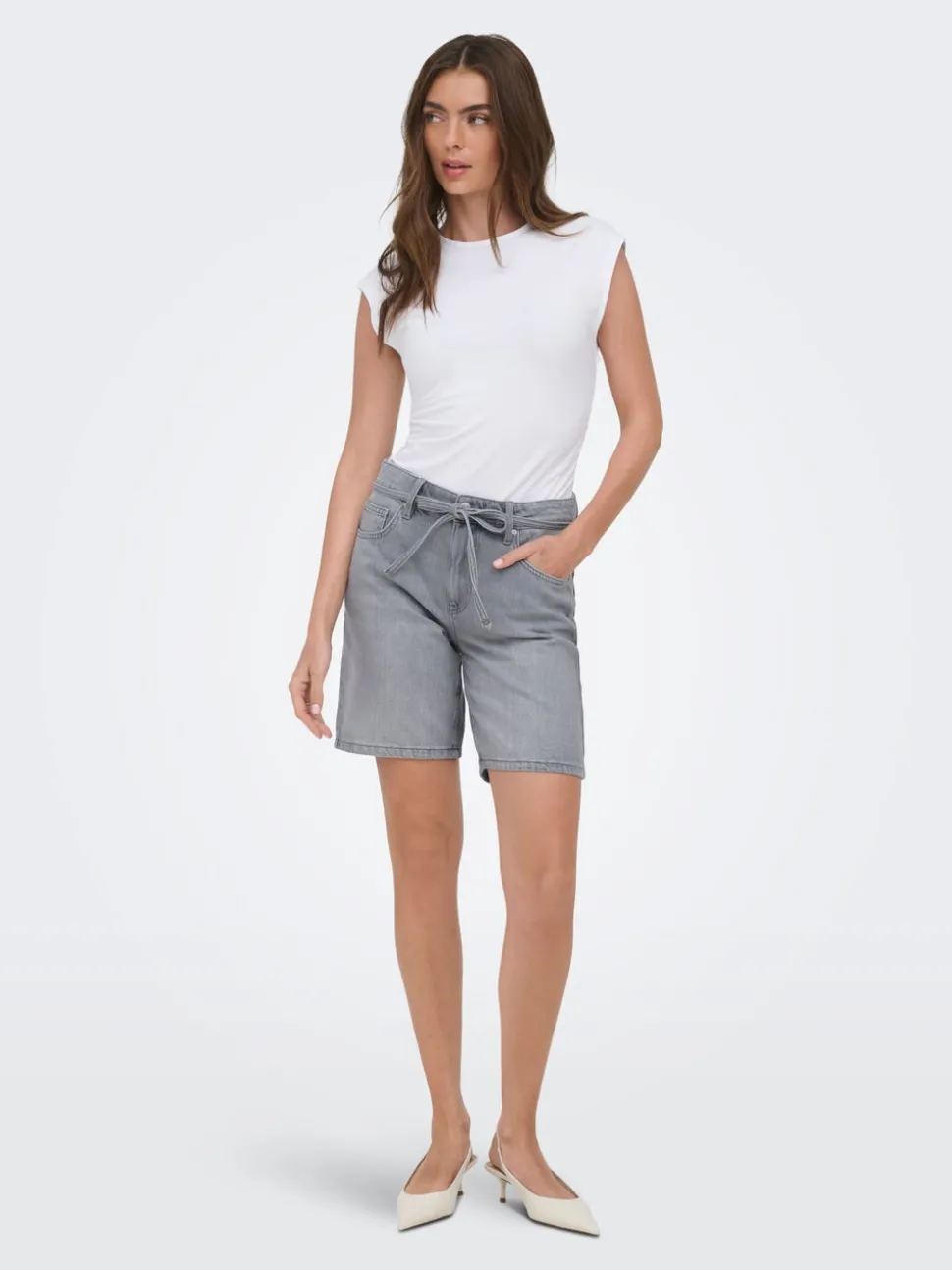 ONLLUMI Medelhög midja Vida ben Denimshorts