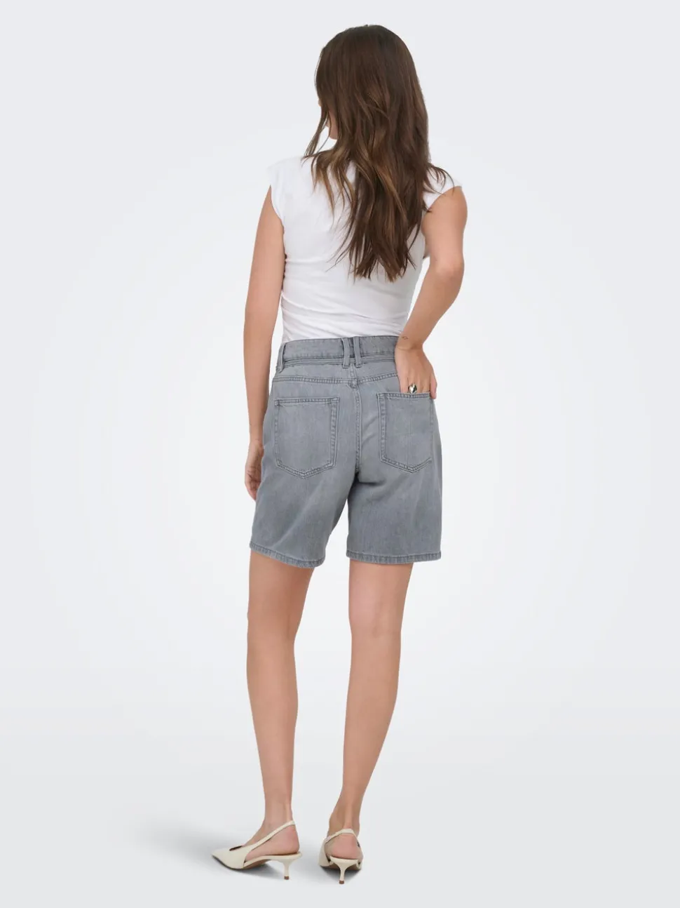 ONLLUMI Medelhög midja Vida ben Denimshorts